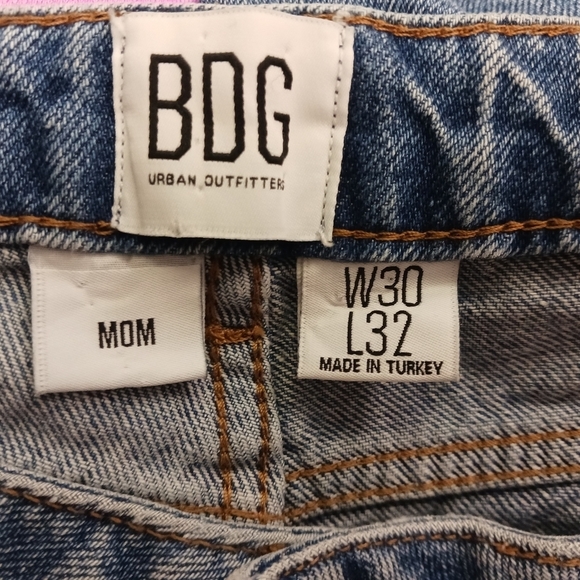 BDG High Rise Mom Jeans Womens W30 L32 Distressed Classic Heavy Denim Stone Wash - Picture 4 of 5